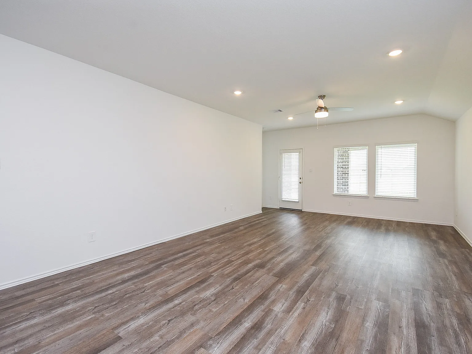 4 bed, 1778 sqft, $2,250 — Photo 3