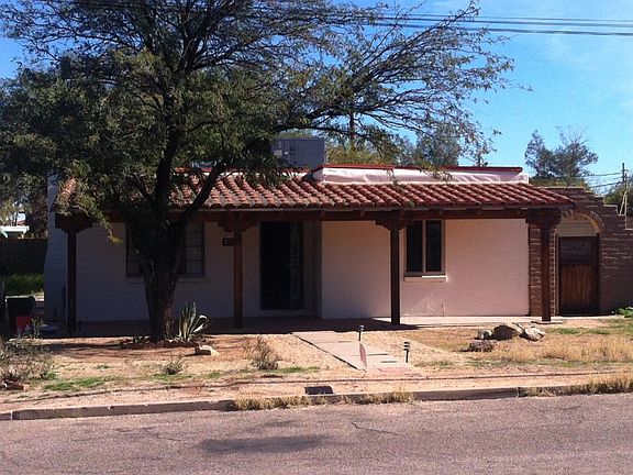 view of house from street