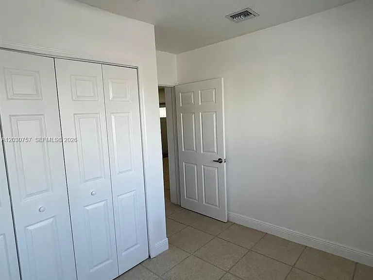 6331 NW 110th Ter — Photo 5