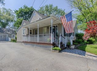 15 Highland Ave, Pompton Plains, NJ 07444