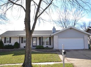 10 Hurstfield Ct, Fenton, MO