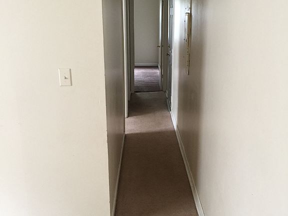 162-08 Hall To Bedrooms & Bath_09092018