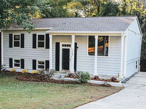 2nd image of 3942 Live Oak Dr
