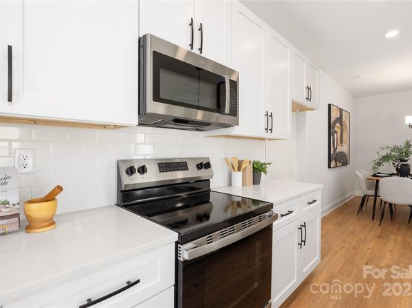 charlotte-north-carolina-452269501 picture