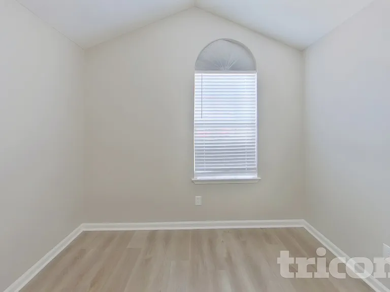 89 Smokewood Dr — Photo 12