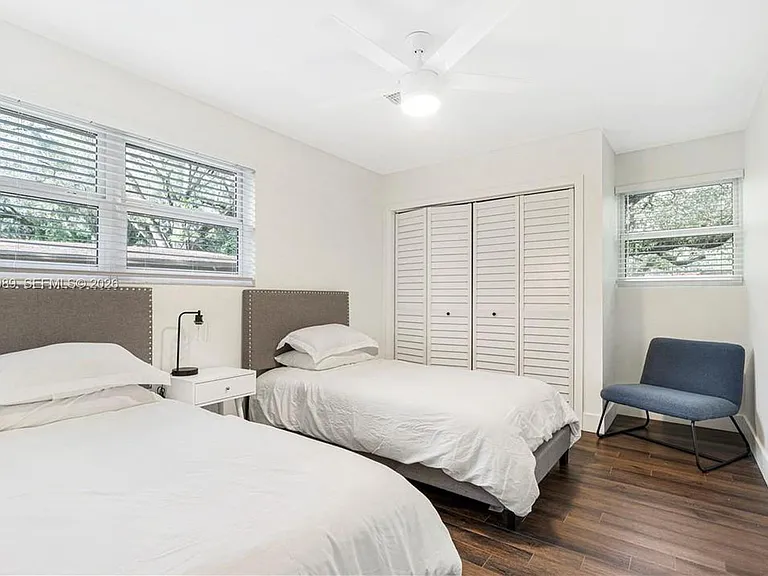 5840 SW 37th Ave — Photo 15