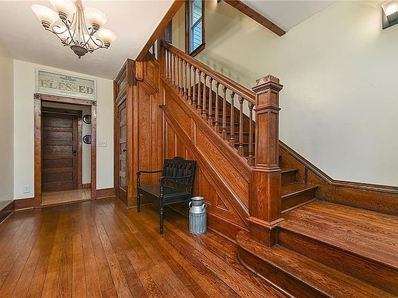5th image of 18 Chapman Ln