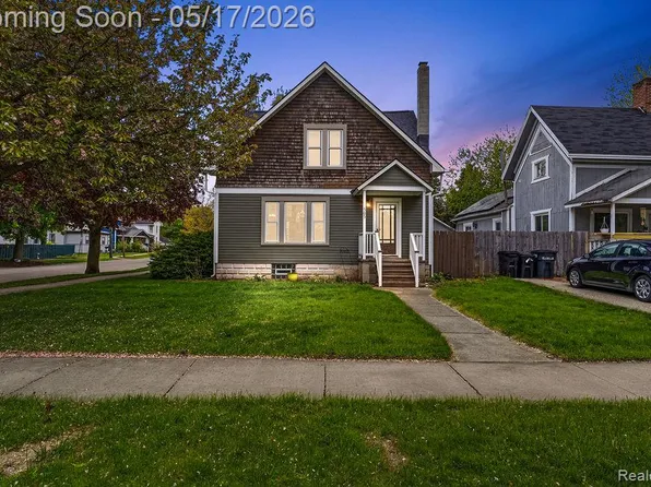 305 N Almont Ave, Imlay City, MI 48444
