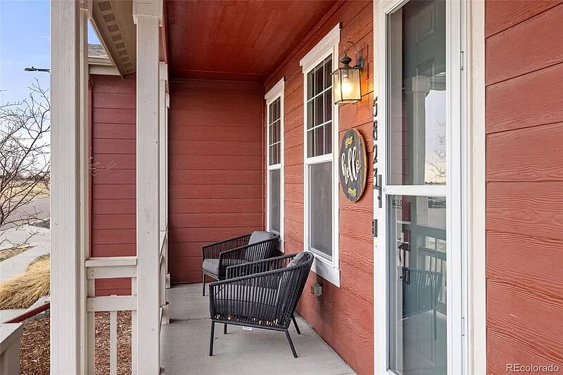 3 bed, 2.5 bath, 1639 sqft, $2,995 — Photo 4