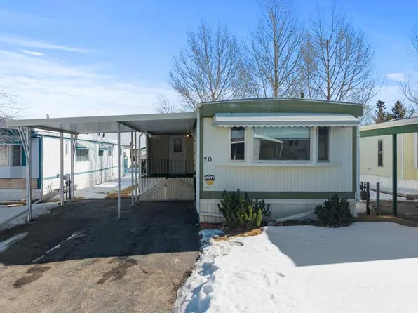 99 Arbour Lake Rd NW #70, Calgary, AB T3G 4E4