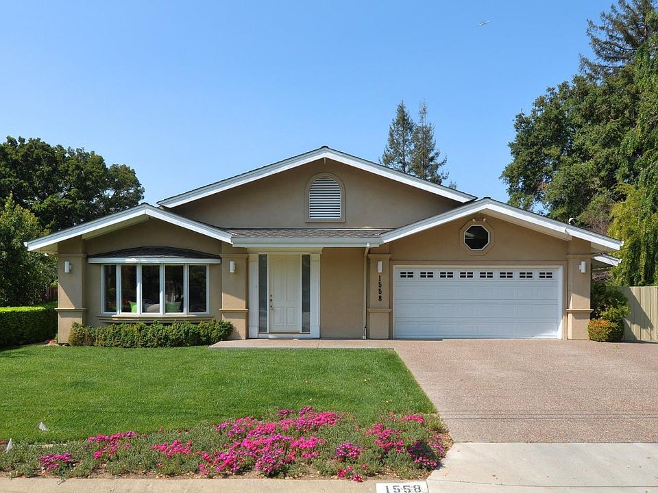 1st image of 1558 Siesta Dr