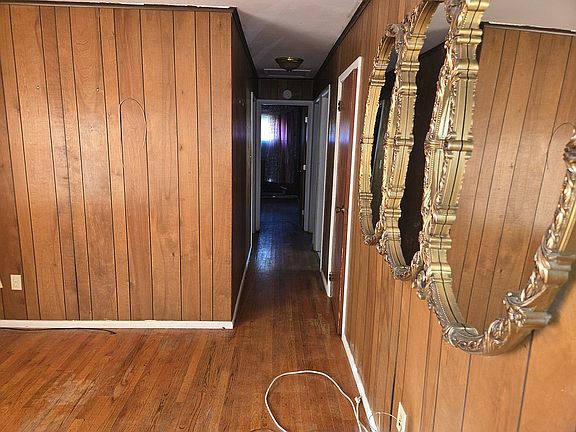 5th image of 8201 Riverside Rd