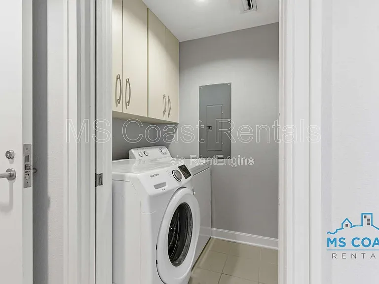 2060 Beach Blvd #604 — Photo 15