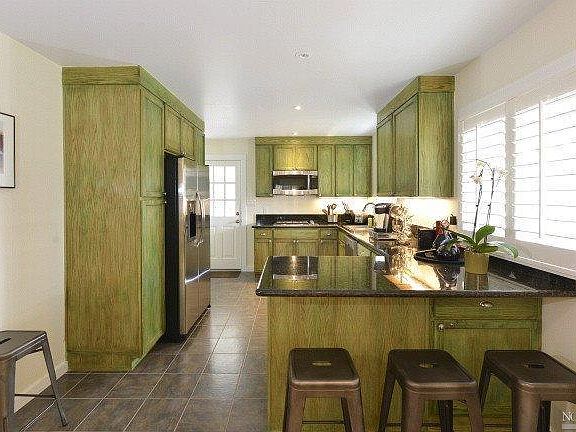3rd image of 9555 Frederica Ave