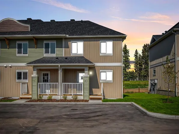 904 S Clover Rd, Carstairs, AB T0M 0N0