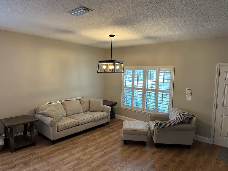 2708 Arundel Ln — Photo 4