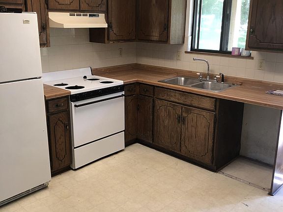 2nd image of 838 N Benton Dr APT 4