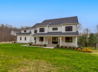 32 Adirondack Trl, Easton, CT 06612