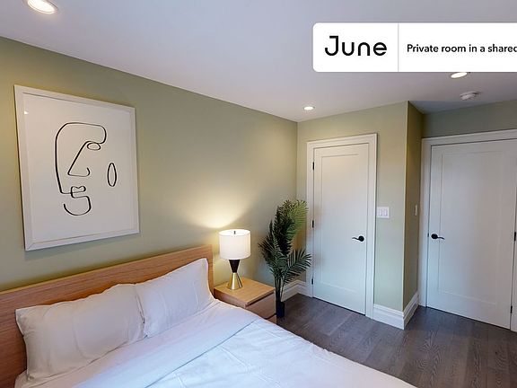 2nd image of 20 Avenue A #5M-A