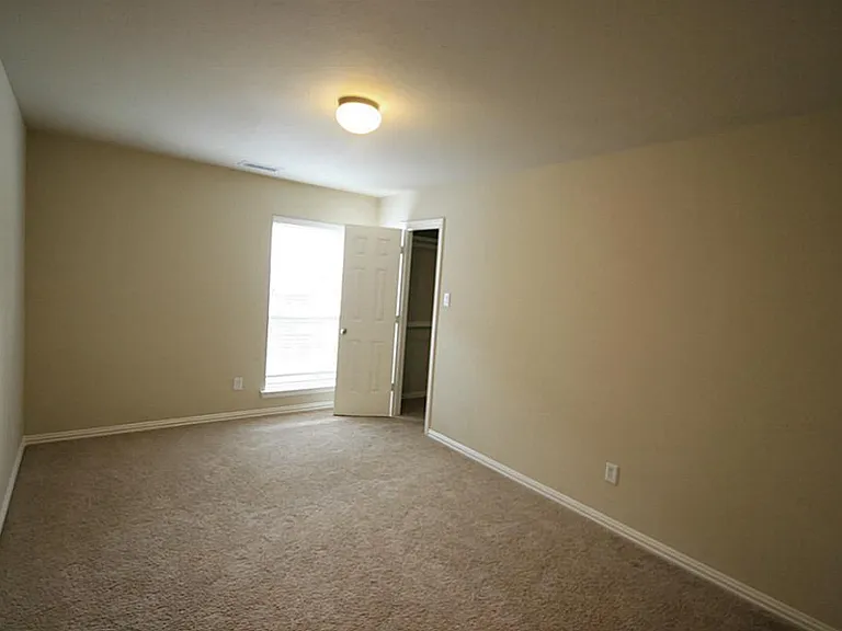 5503 Baby Blue Ln — Photo 15
