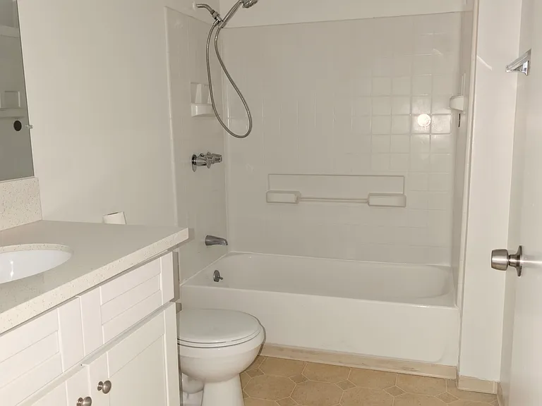 628 N Alexandria Ave #14 — Photo 11