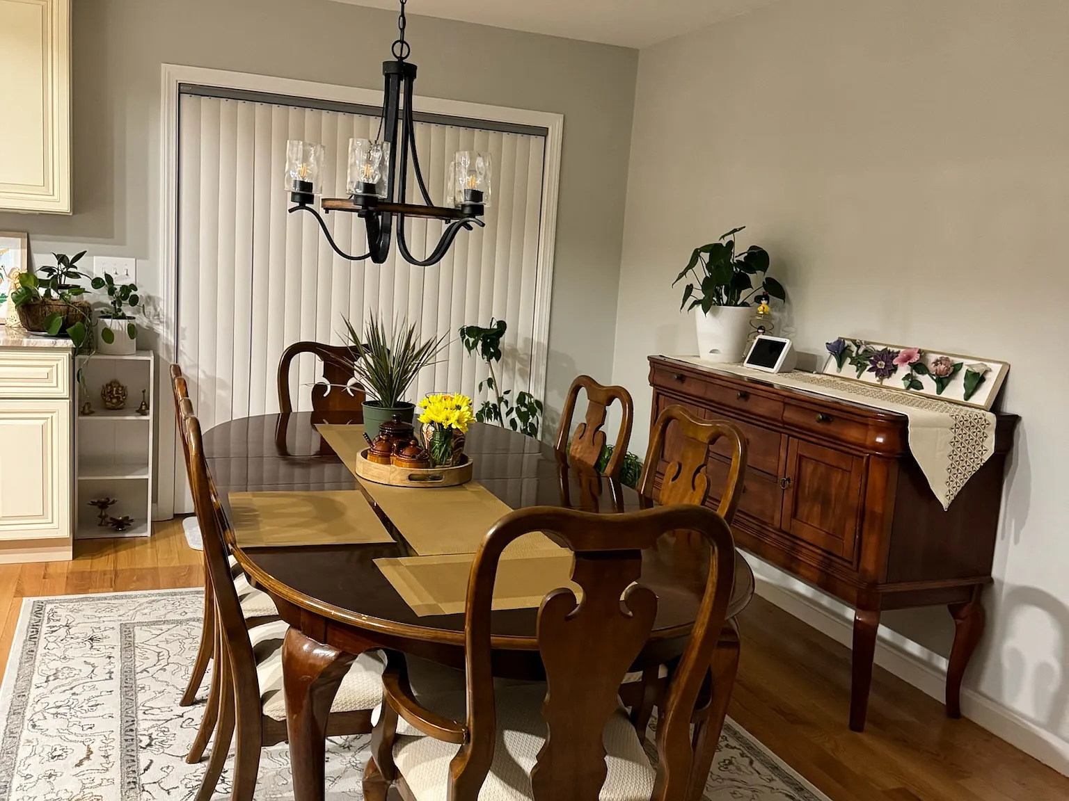 4 bed, 2.5 bath, 1791 sqft, $3,850 — Photo 4