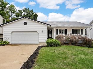 1521 Whitters Way NW, Cedar Rapids, IA 52405