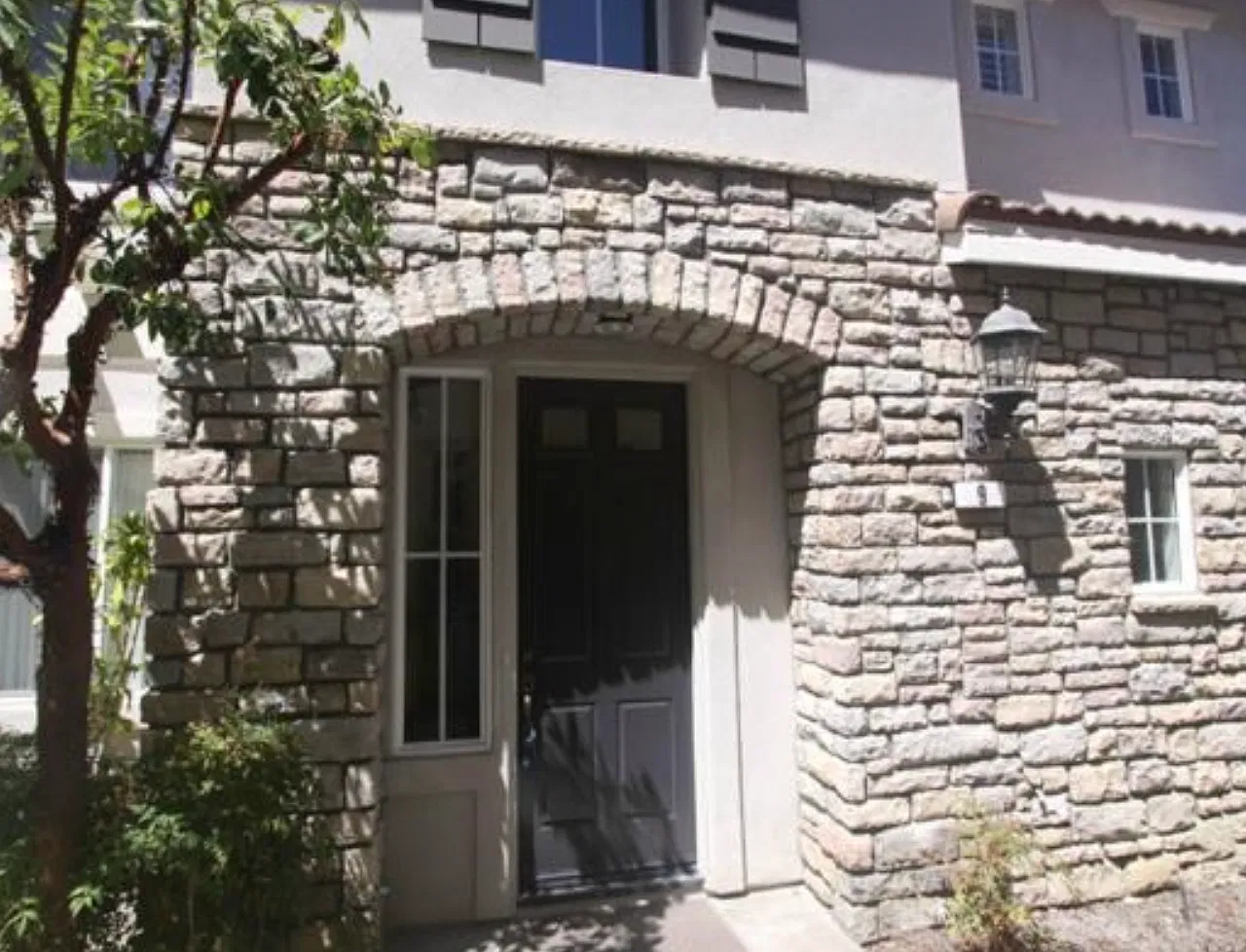 2 bed, 1367 sqft, $3,995 — Photo 1