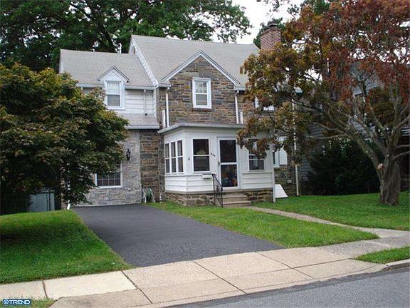2nd image of 820 Collenbrook Ave