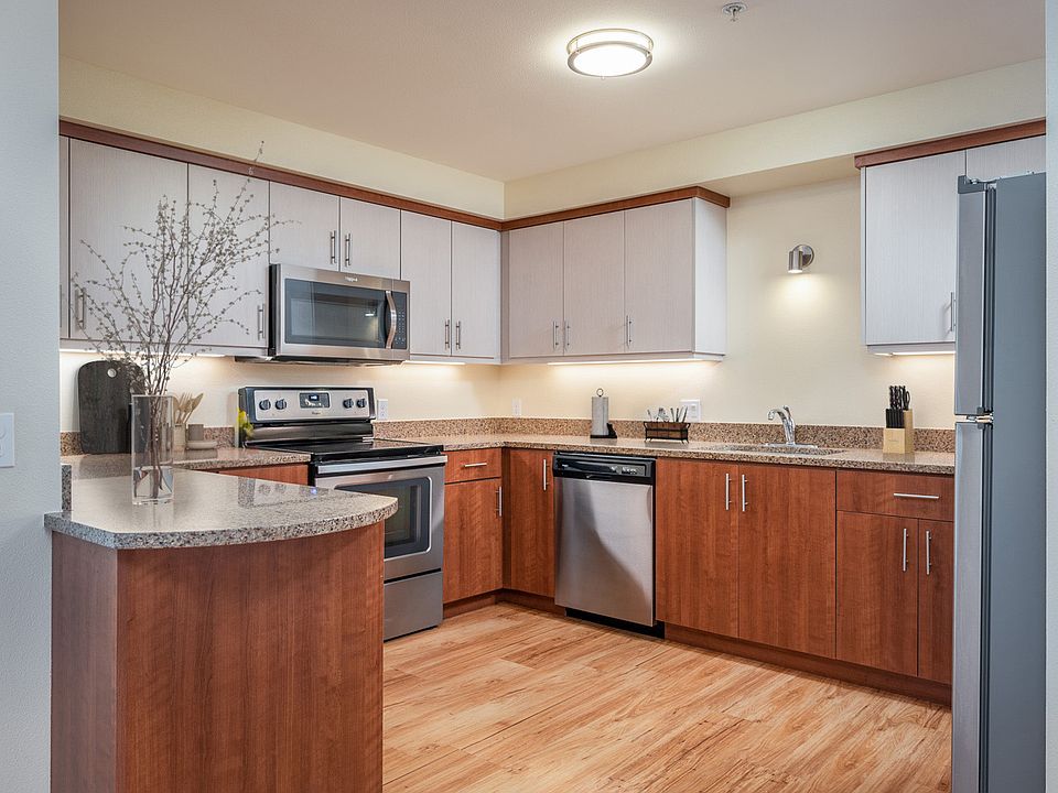 1st image of 1650 SE Tacoma St #403