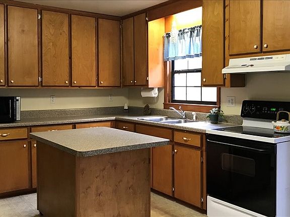 3rd image of 602 Westmoreland St