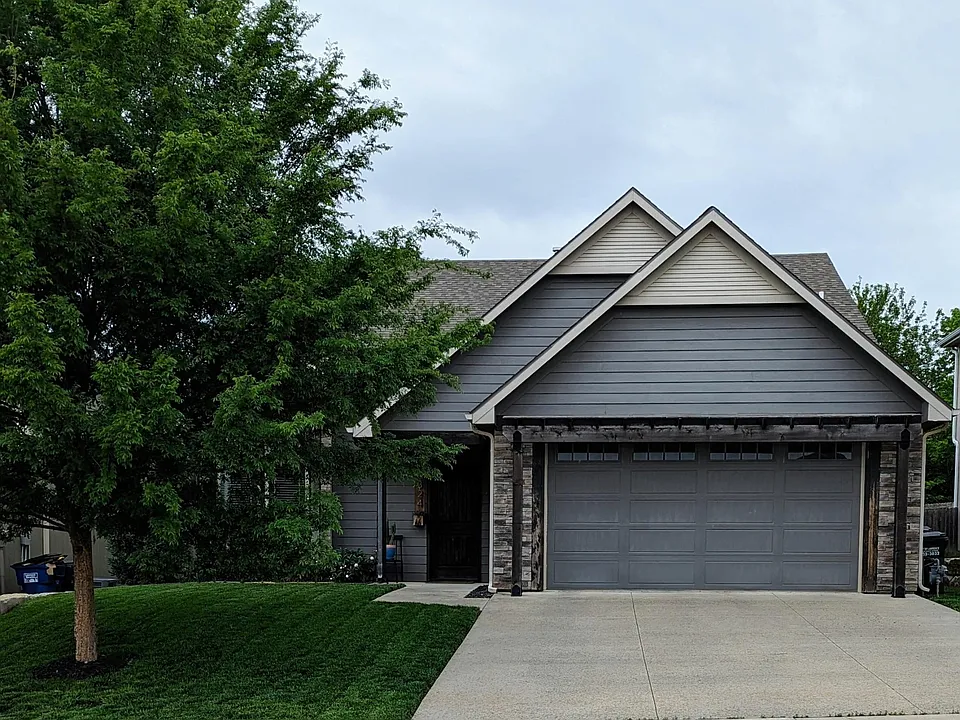 6324 Serenade Dr