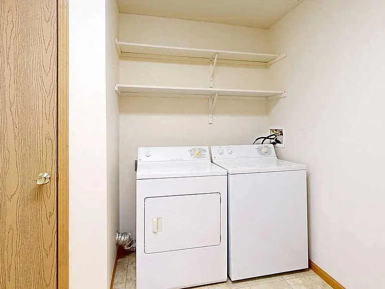 Northbrook Apartments — Photo 119