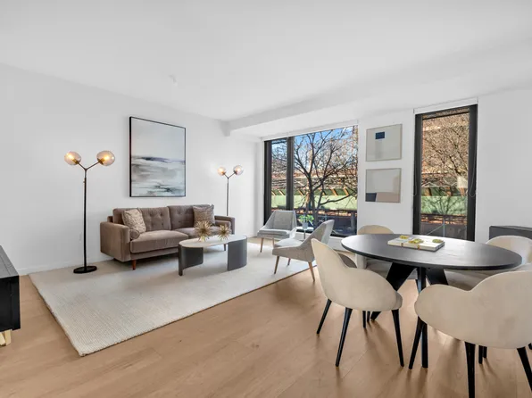 28 Huntington Street image 8 of 19