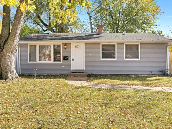 319 Tee Ln, Carpentersville, IL 60110