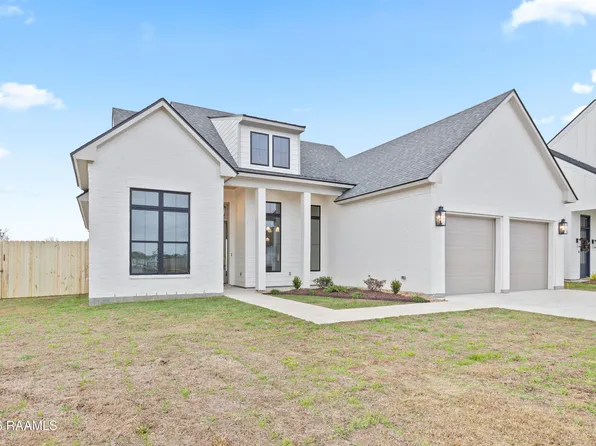 119 Travellers Palm Way, Youngsville, LA 70592