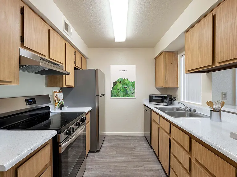 Hidden Cove Apartments — Photo 32