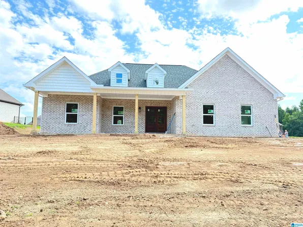104 Edgewater Dr, Odenville, AL 35120