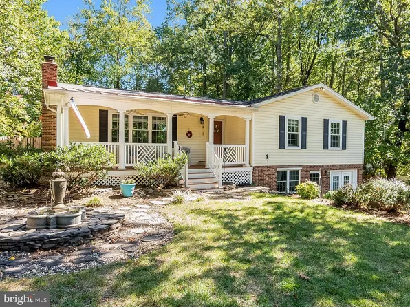 2310 Harpoon Dr, Stafford, VA 22554