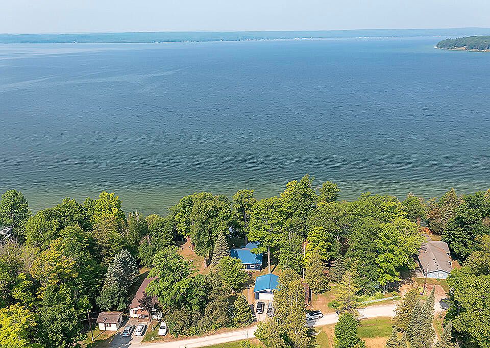 5457 Lakeview Dr, Spruce, MI 48762 Zillow