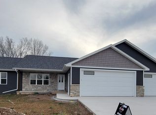 W2357 Schmidt Rd, Freedom, WI 54913