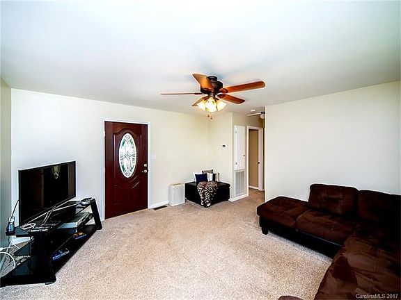 5th image of 4080 Pinehurst Dr