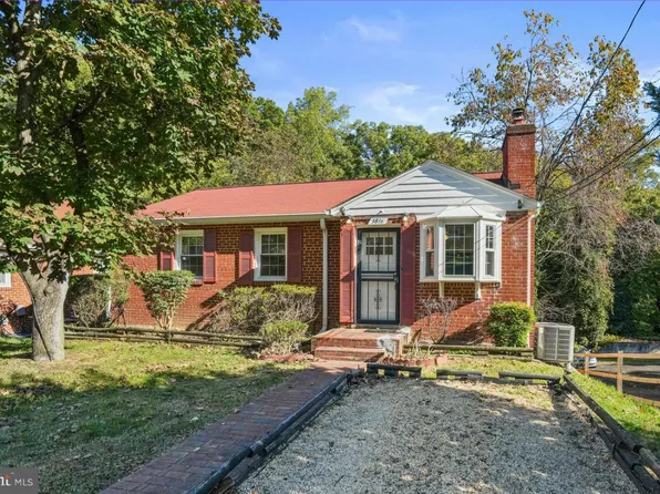 3816 Crystal Ln, Temple Hills, MD 20748