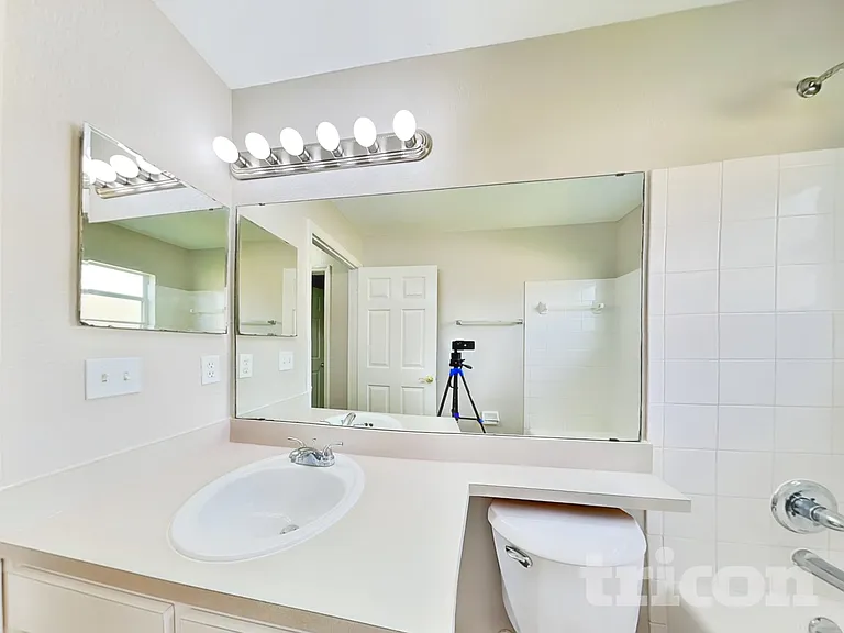 7833 Manor Dr — Photo 14