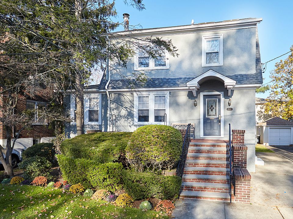 1st image of 1068 Roselle Pl