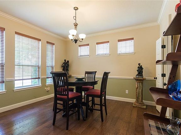 5th image of 10202 Links Fairway Dr