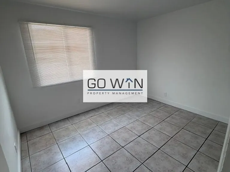 54 W Southern Ave — Photo 23