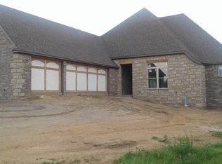 8427 Stoneshire Dr, Fort Smith, AR 72916