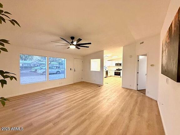 5th image of 845 E GOLDMINE Lane