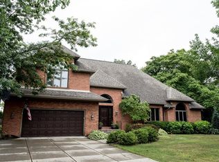 4 Turnberry Ct, Buffalo, NY 14221